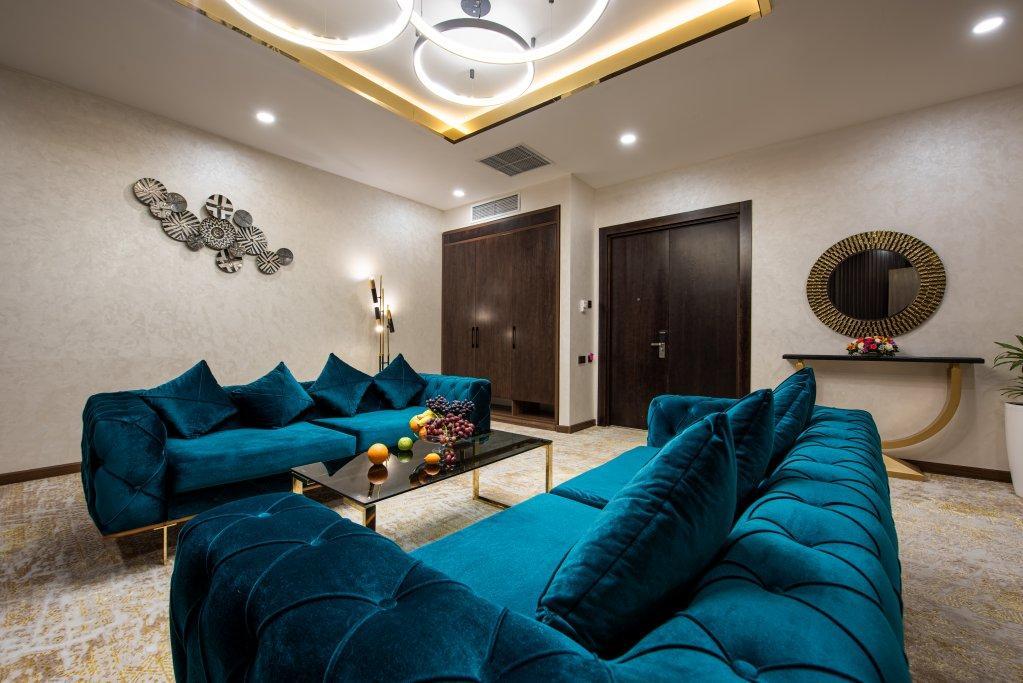 Wyndham Garden Tashkent Hotell Exteriör bild