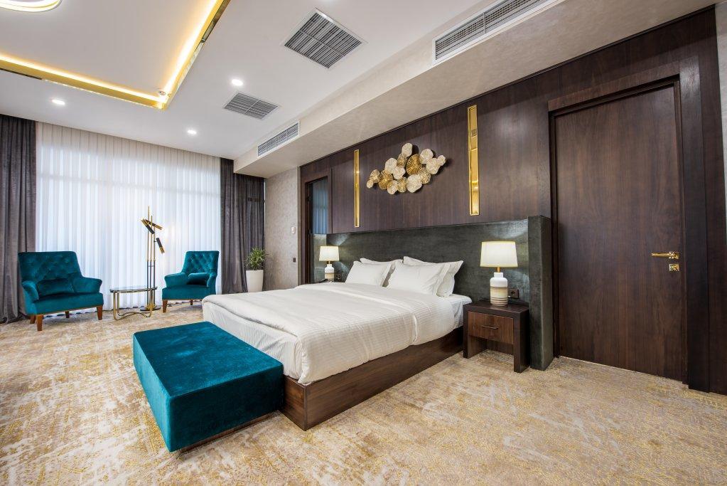 Wyndham Garden Tashkent Hotell Exteriör bild