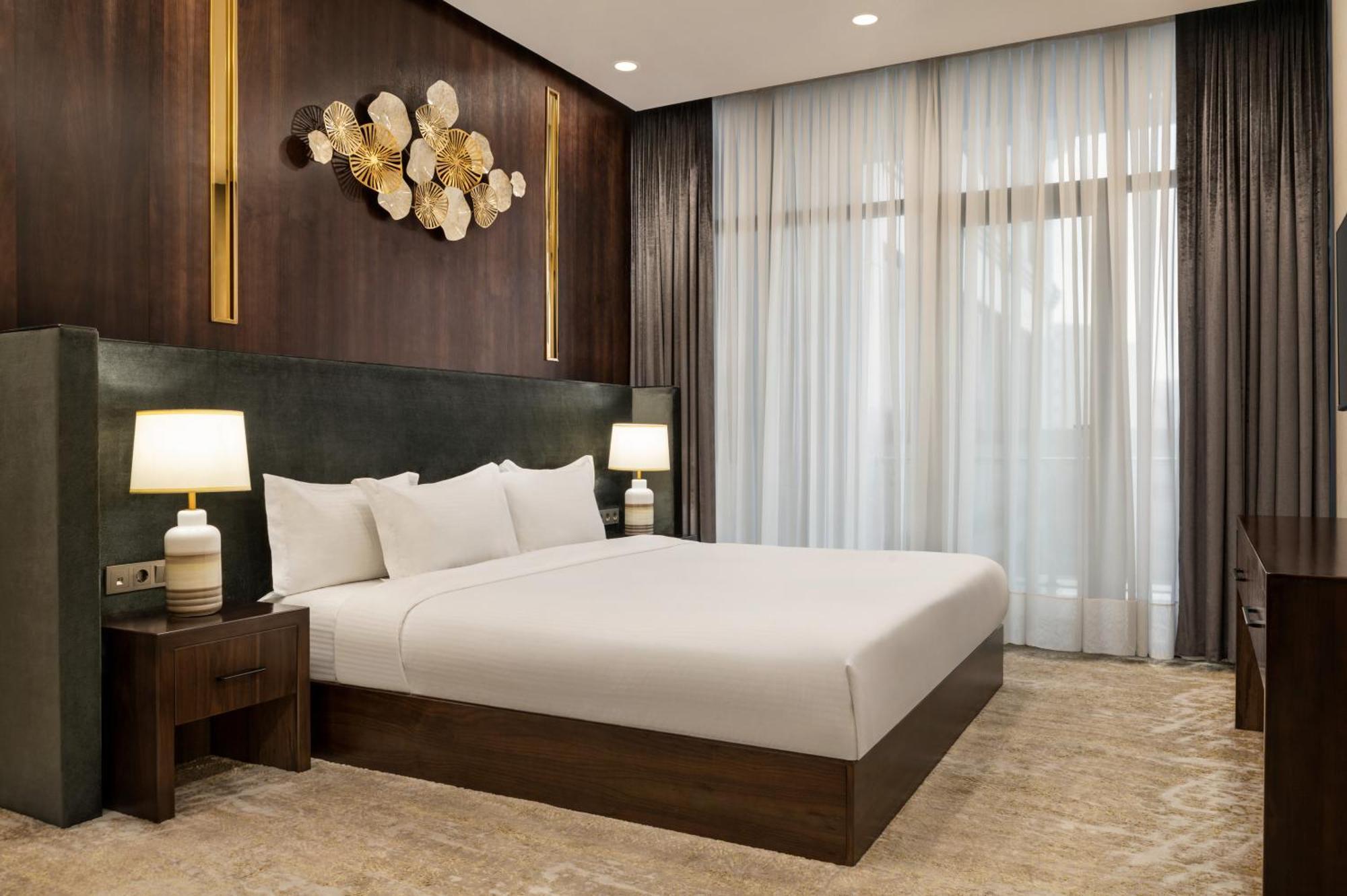 Wyndham Garden Tashkent Hotell Exteriör bild